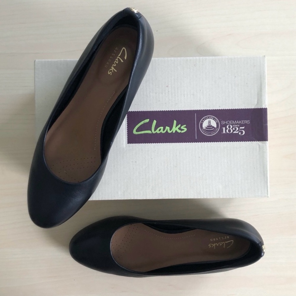 Clarks Women’s Black Wedge Heel Size 8.5